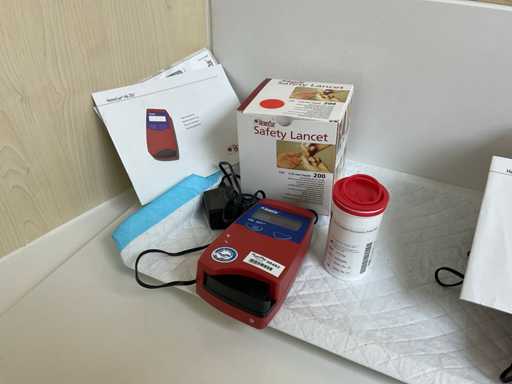 HemoCue HB201+ Hemoglobinemeter