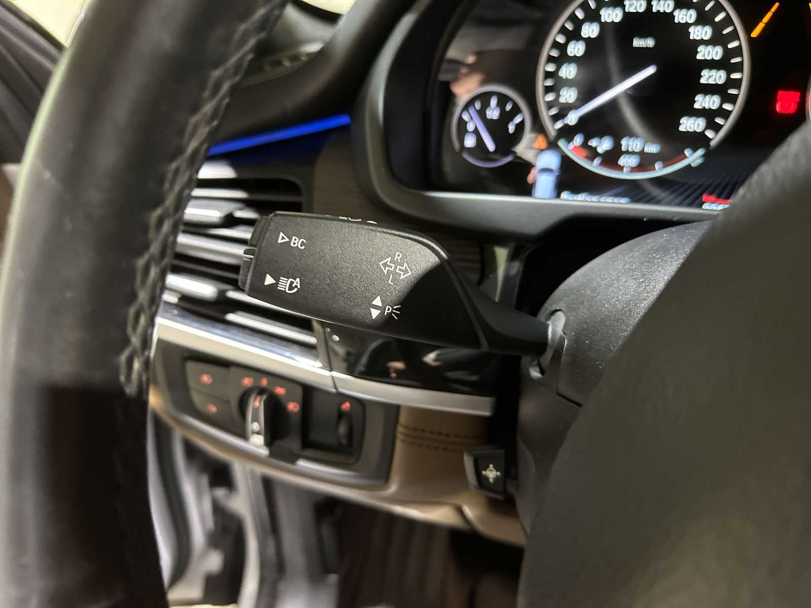 BMW xDrive40e iPerformance High Executive -individual- F15 313pk 2016, R-711-DS