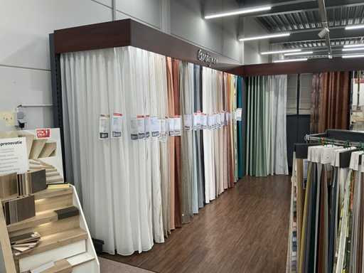 Étagères de magasins