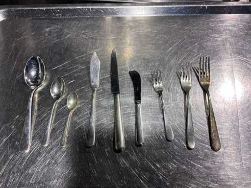 Tacâmuri de argint exclusiv Hepp din 1810