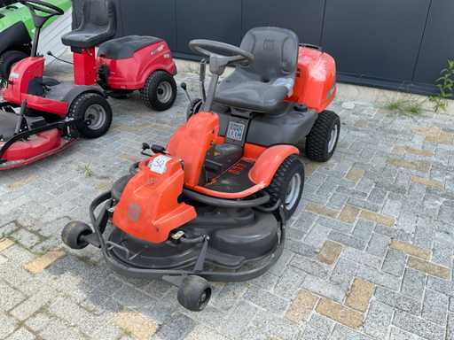 Ma?in? de tuns iarba Husqvarna R 16