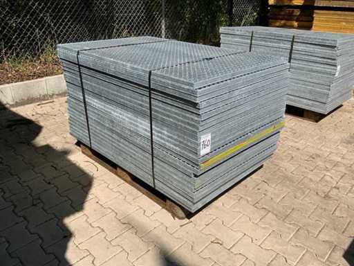 Stalowa podłoga z listwami 1400x880x30mm (25x)