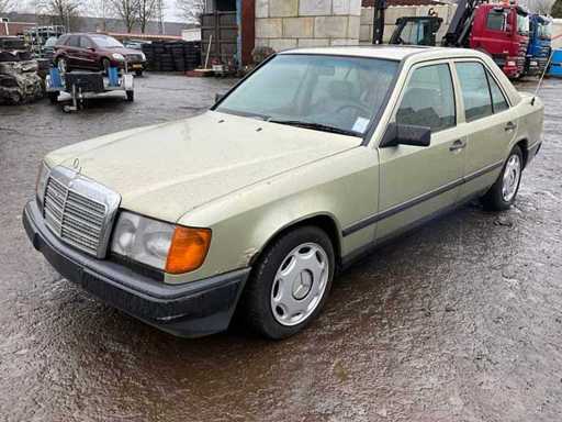 1995 Mercedes-Benz 300D Passenger Car