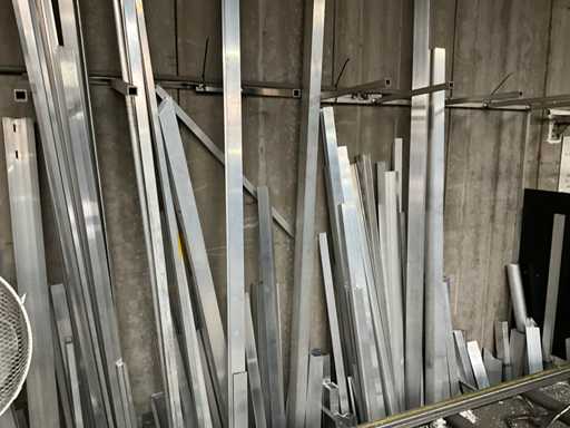 Large residual stock of aluminium