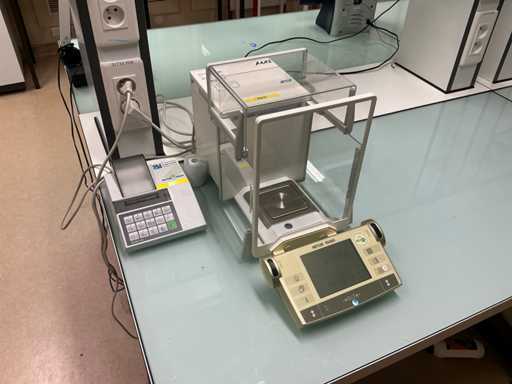 Mettler Toledo AX504 Balance