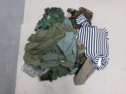 Overhemdenmix, klachtenartikelen, deels defect (TR) (7x)