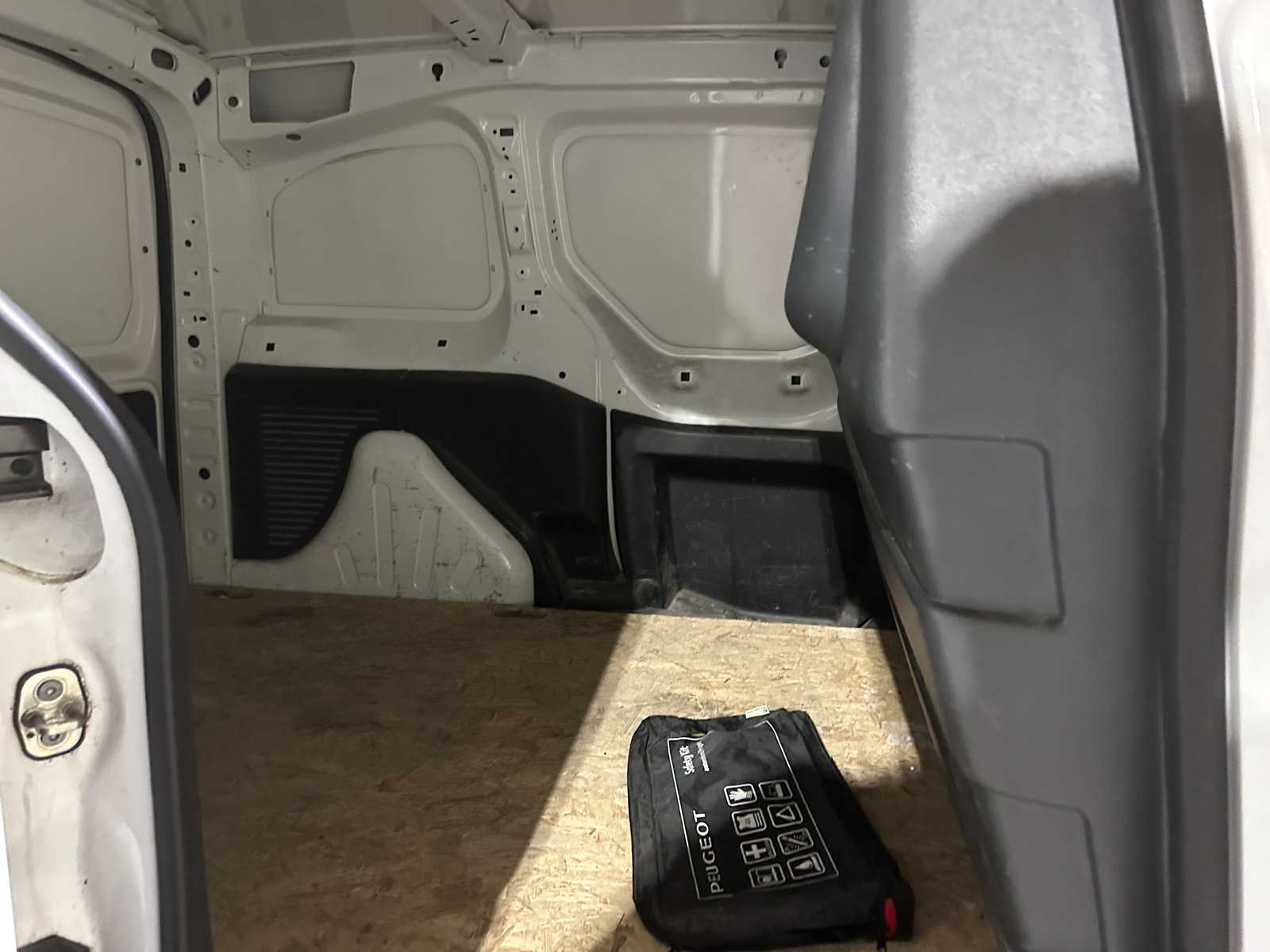 Peugeot Partner 120 1.6 BlueHDi 75 L1 Profit+ 75pk 2018 (Origineel-NL) Bedrijfswagen, V-278-RK