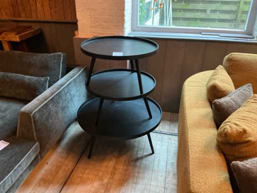 Différentes tables d’appoint (3x)