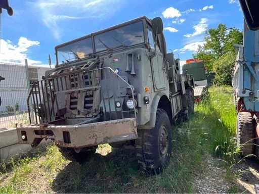 DAF YB626 legervoertuig