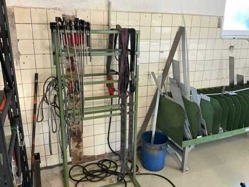 Zacisk śrubowy z półką