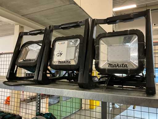 Makita DML805 Lampa konstrukcyjna na baterie (3x)