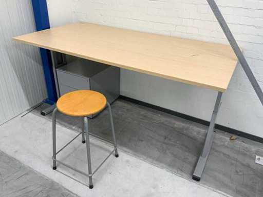 Height Adjustable Desk with Workshop Stool