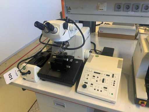 Leica Reichert Ultracut S Microscope setup