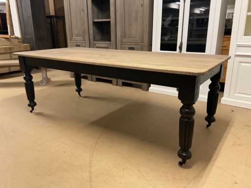Tavolo da pranzo di Dover