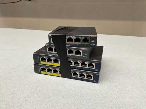 Commutateur GS108PE Netgear/TP-Link TL-SG1005P/ProSafe (4x)