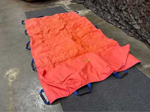 ultraMEDIC Carrying blanket with 12 handles – used, ready for use