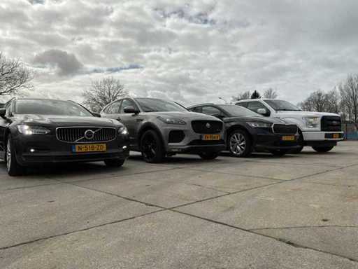 Cars and commercial vehicles in Joure