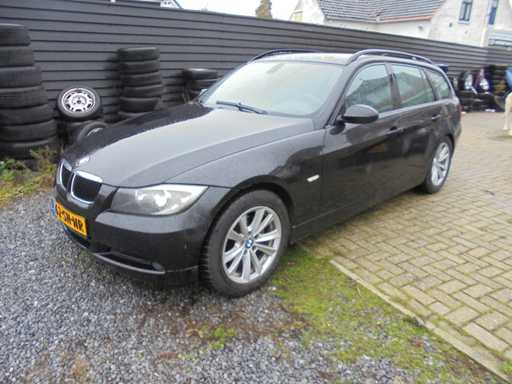 BMW - 2006 - 3er-Serie Touring - 320i High Executive - 62-SH-NR