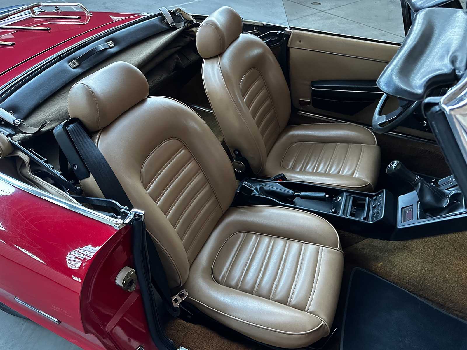 Alfa Romeo Spider 2.0 118pk 1987, NS-842-F