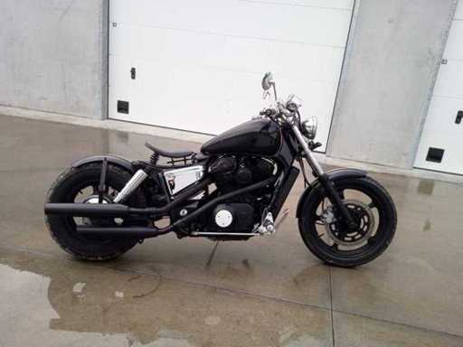 Honda - VT 1100 Bobber - Moto