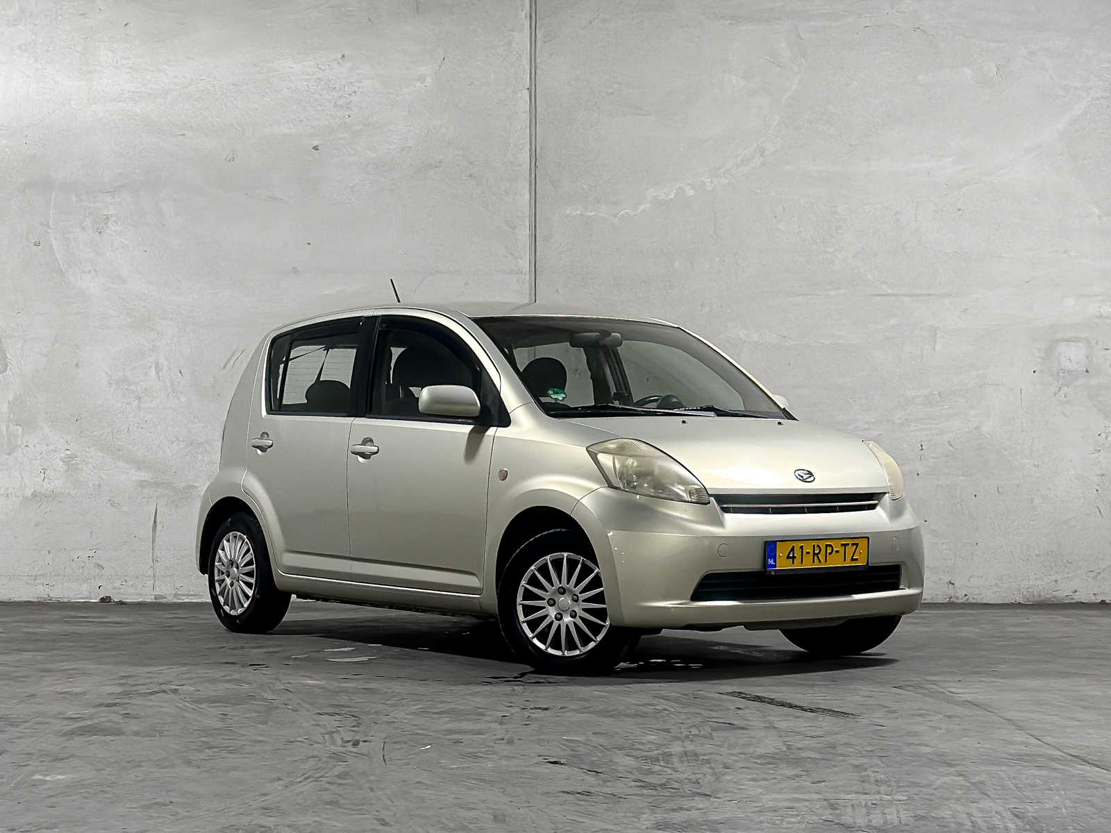 Daihatsu Sirion 2 1.3-16V Comfort 90pk 2005 (Origineel-NL) Automaat, 41-RP-TZ