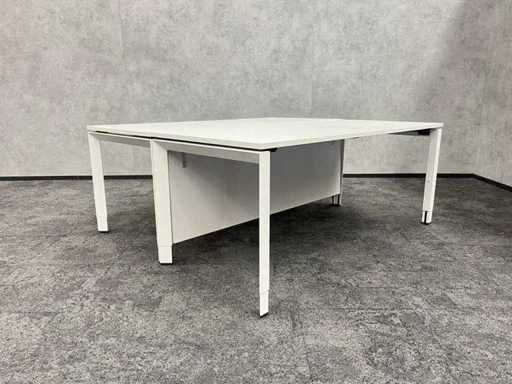 2x Steelcase - height adjustable desk 180x80