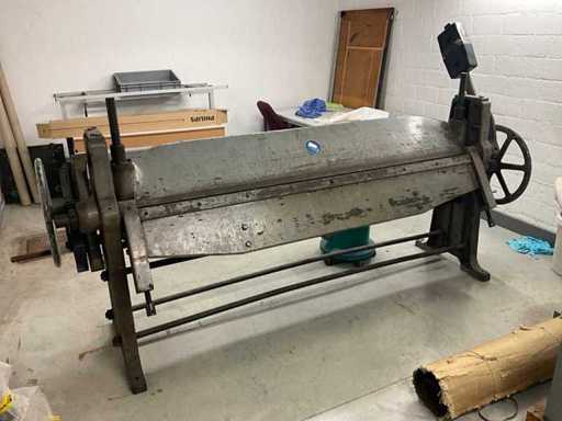 Zwenkbuigmachine