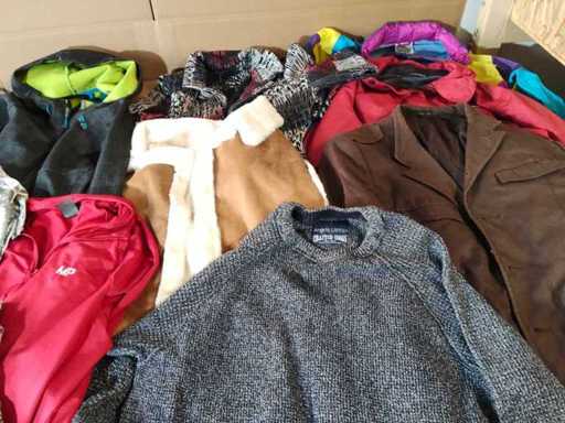 Party Clothing Mix +500 Pieces