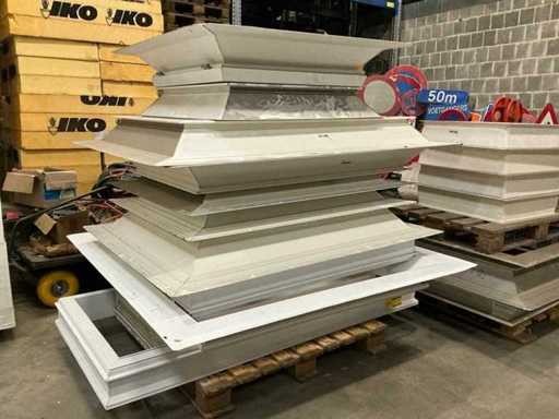 Diverse dakopeningen en kaders (17x)