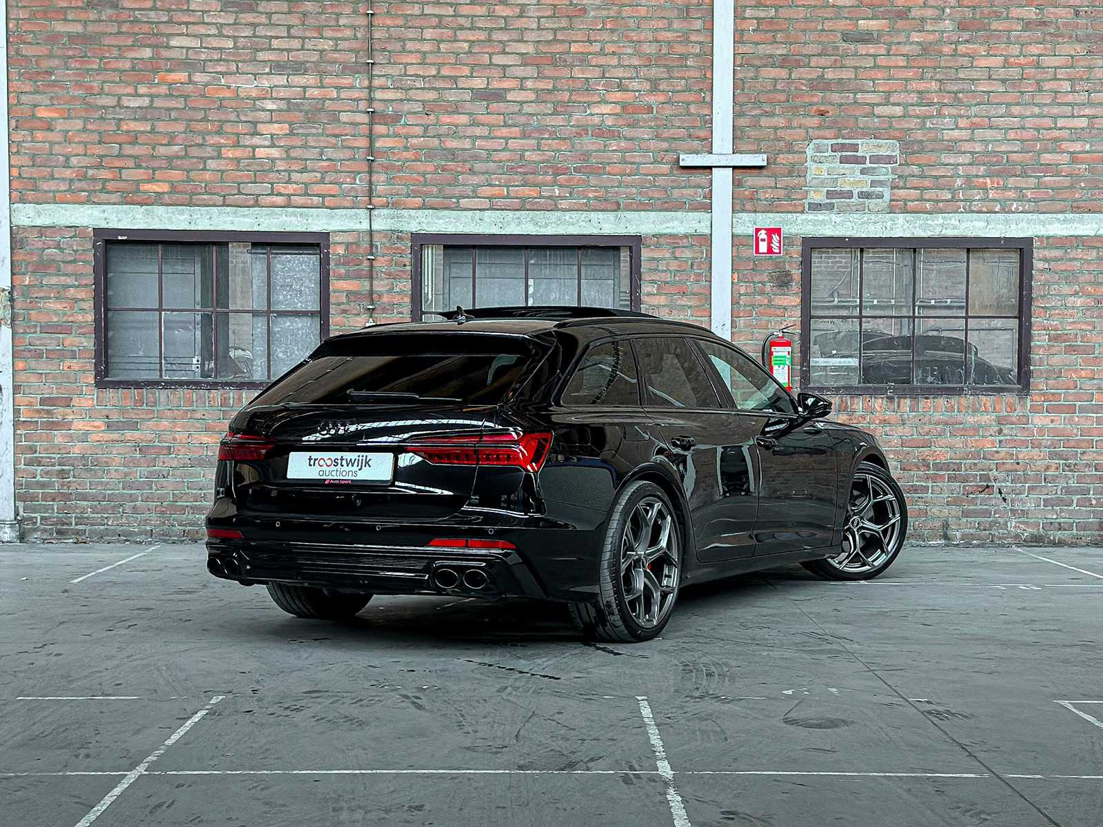 Audi A6 Avant 55 TFSI e Quattro Pro Line S Competition 367pk 2023 (Plug-In Hybrid), HLJ-85-T