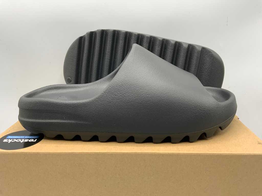 Adidas Yeezy Slide Onyx Flip Flops 42
