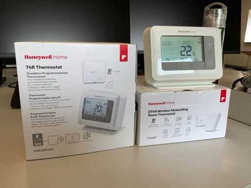 Honeywell T4R / DT4R Thermostat (2x)