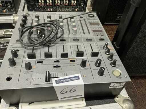 Pioneer DJM-600 Console de mixage analogique