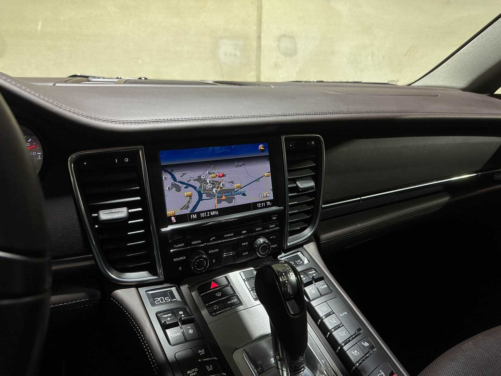 Porsche Panamera 3.6 V6 4WD 300pk 2012, G-397-TZ