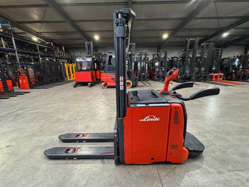 03/2020 Linde L14AP 1,400kg Platform Pallet Truck Ant 2,701 uur