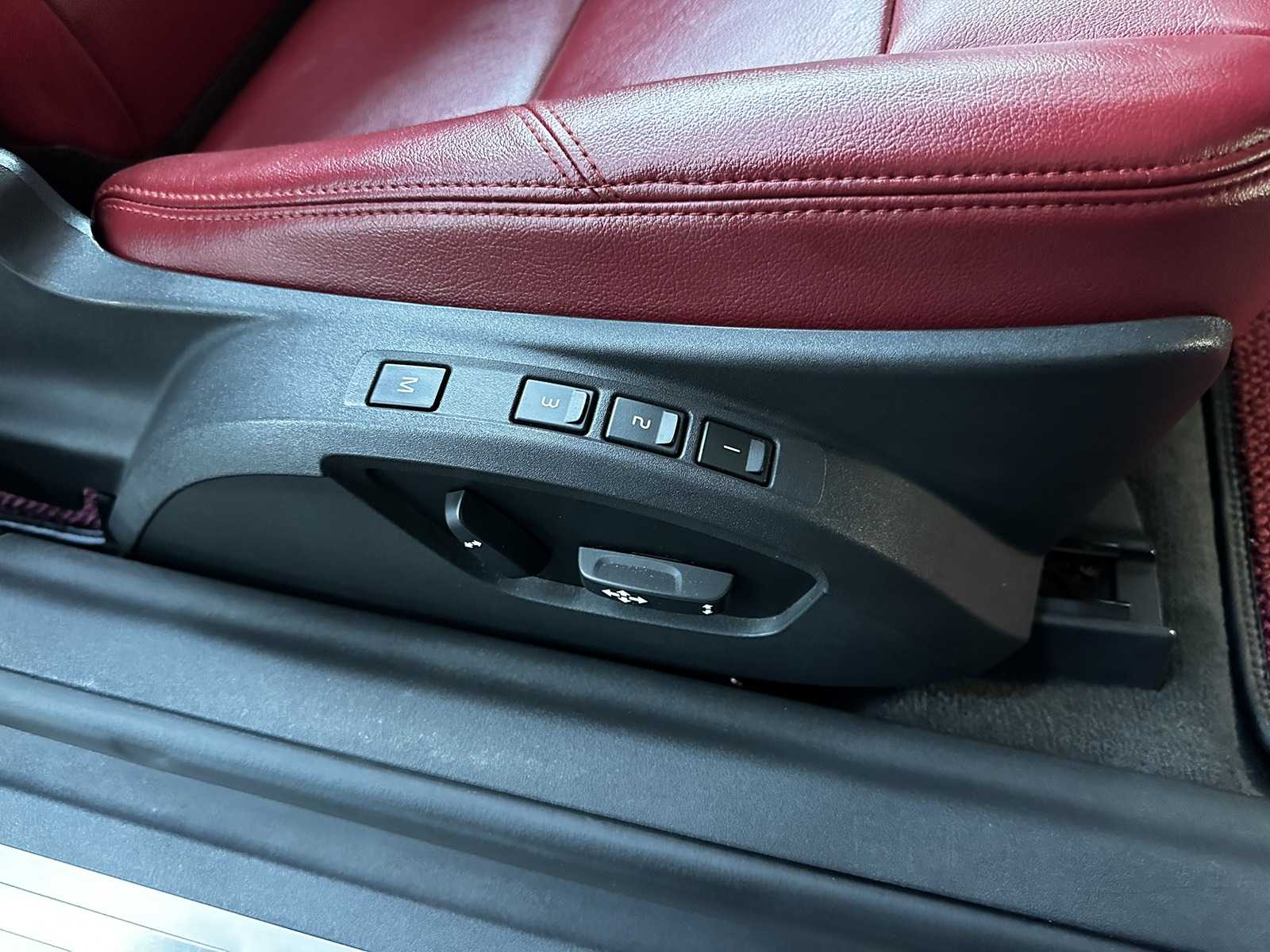 Volvo C70 T5 2.5 L5 220pk 2007 Youngtimer