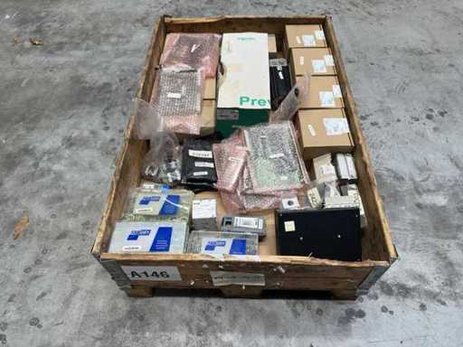 Schneider Electric / Festo – partia elektroniki i pneumatyki