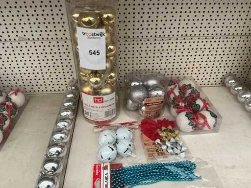 Party Weihnachtskugeln und Weihnachtsdekoration.