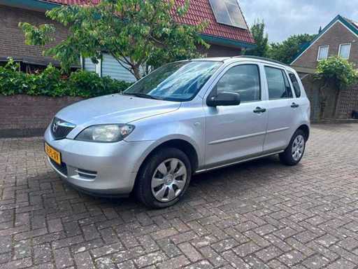 2004 Mazda 2 1.4 Exklusiver Personenwagen
