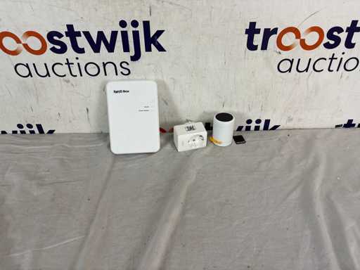 AVM FRITZ Box 6860 5G | Smart Radiator Thermostat – Smart Thermostat | SanDisk microSDXC – Memory Card | Tapo Smart Plug – Smart Plug