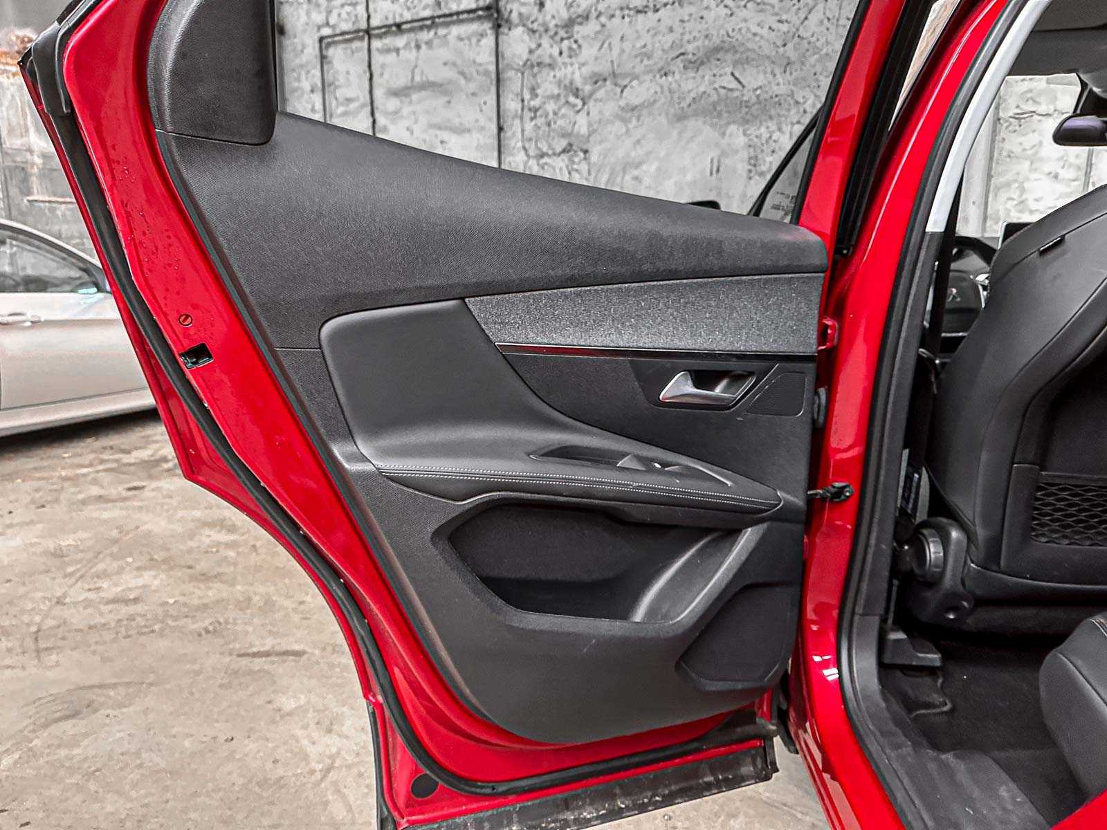 Peugeot 3008 1.2 PureTech Allure 131 PS 2019, G-246-KZ