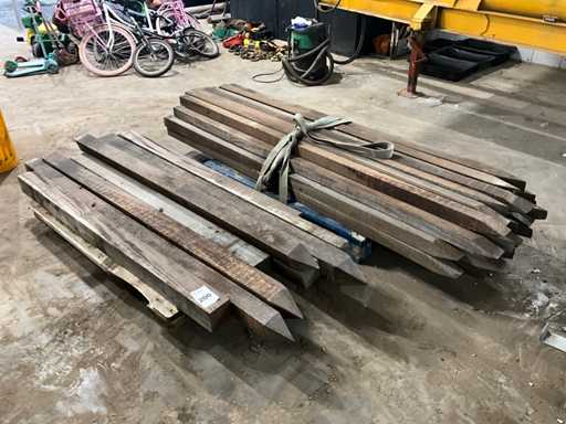 Partij hardhouten palen