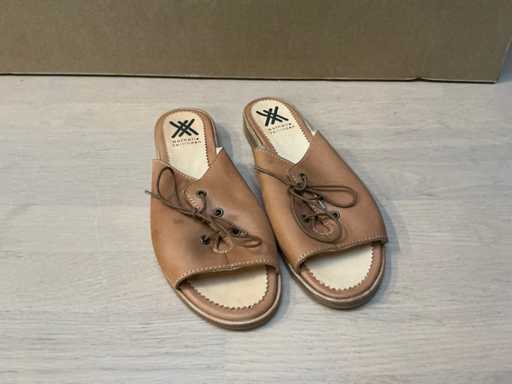 Dames design slippers 36