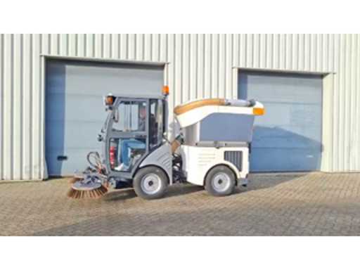 8e923d52-9959-46fd-a5fb-9f76c11919f1.mp4