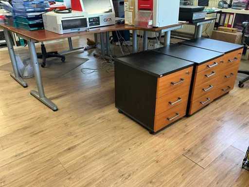 Bureau (4x)