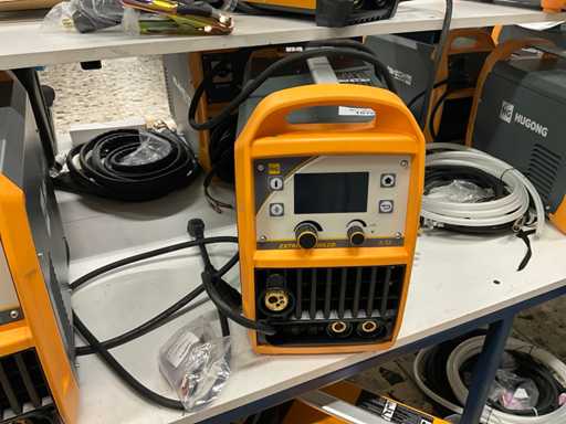 Saldatrice MIG lcd Hugong Extremig 200