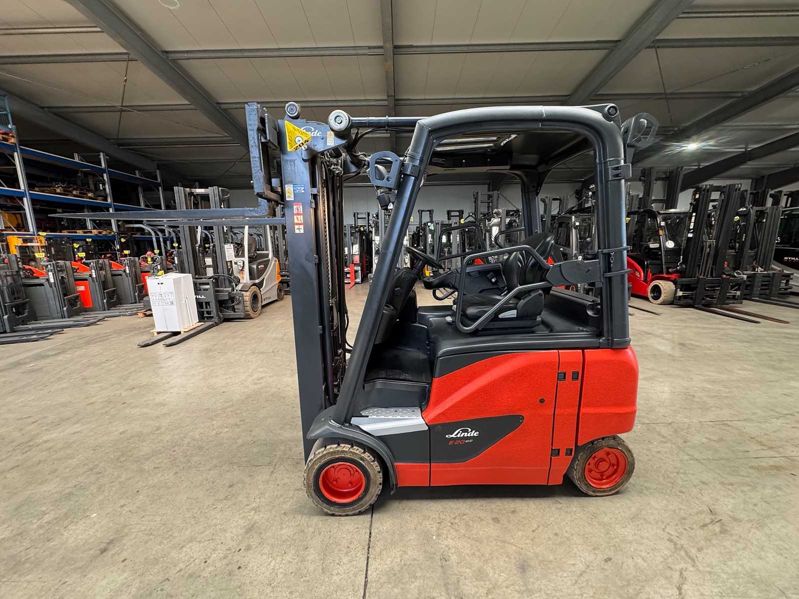 04/2021 Service + UVV 04/2027 Linde E20PH 2.000kg Triplex 462cm Electric Forklift Forklift 12.455 hours