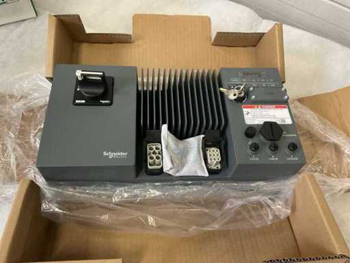 Schneider ATV310LU15N4 Frequentieregelaar