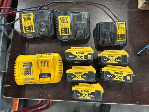 Aktien DCB107 / DCB115 / DCB118 Batterien und Ladegeräte (9x)