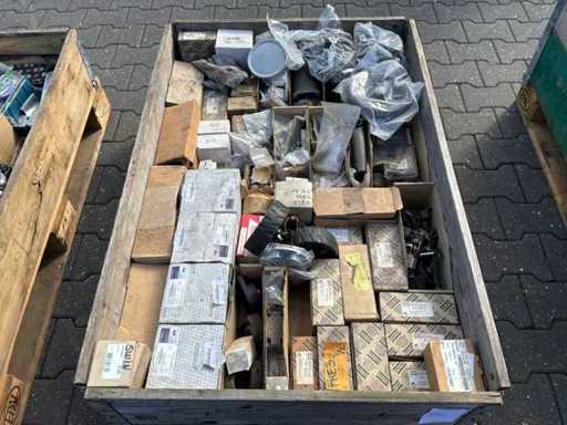 Charge von Maschinenteilen